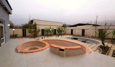 ویلای ۵۰۰ متری نوساز فول‌فرنیش در آران تهراندشت